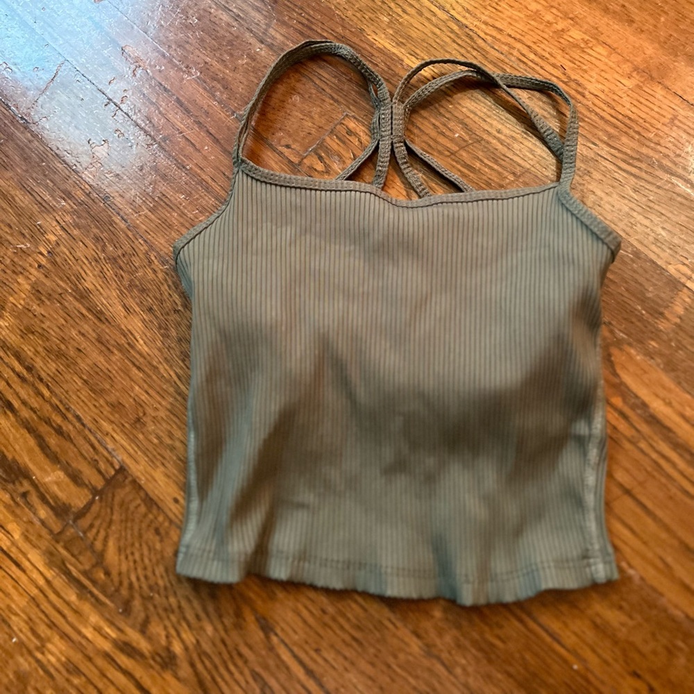 Women’s tank top.